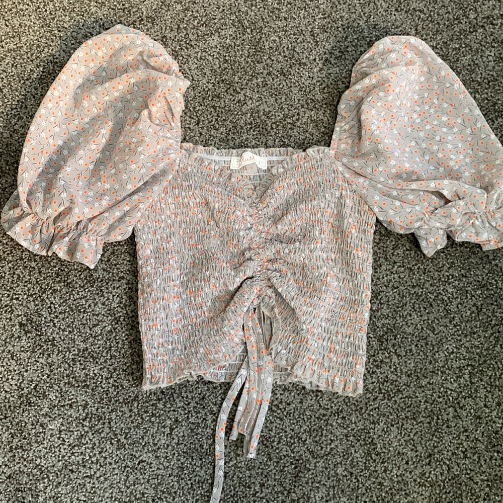 puffed sleeve crop top